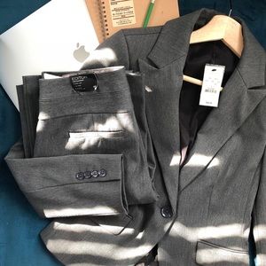 Sharp NWT Dark-Gray Suit